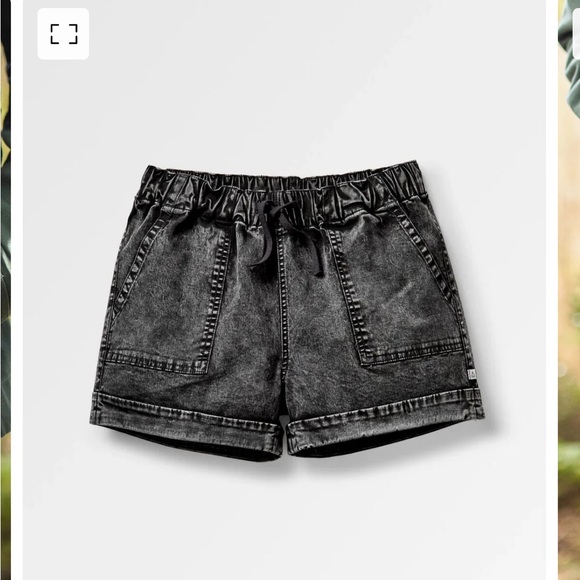 Women's Black Cargo Shorts - Picture 2 of 4